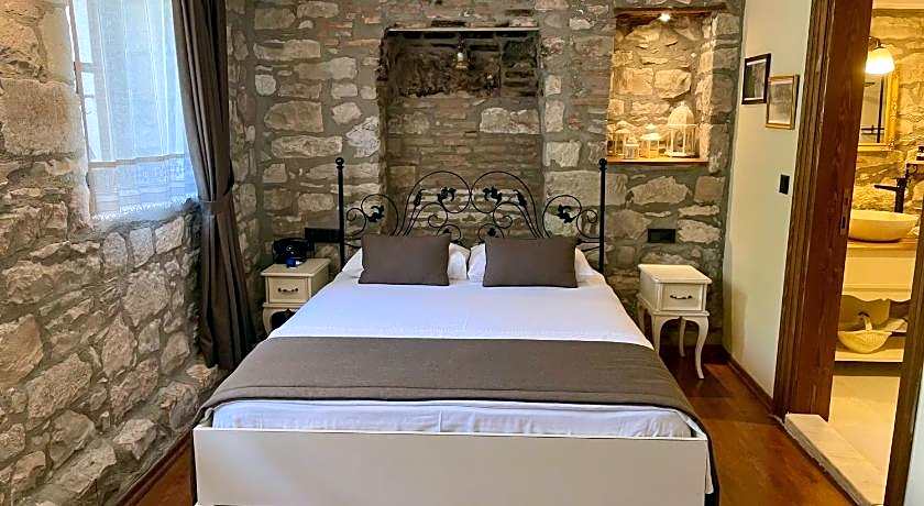 Urla Taş Konak Otel