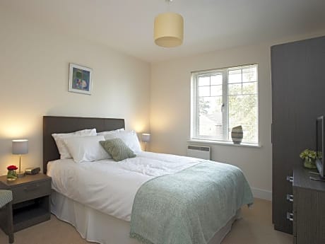 SACO Farnborough - Reading Road