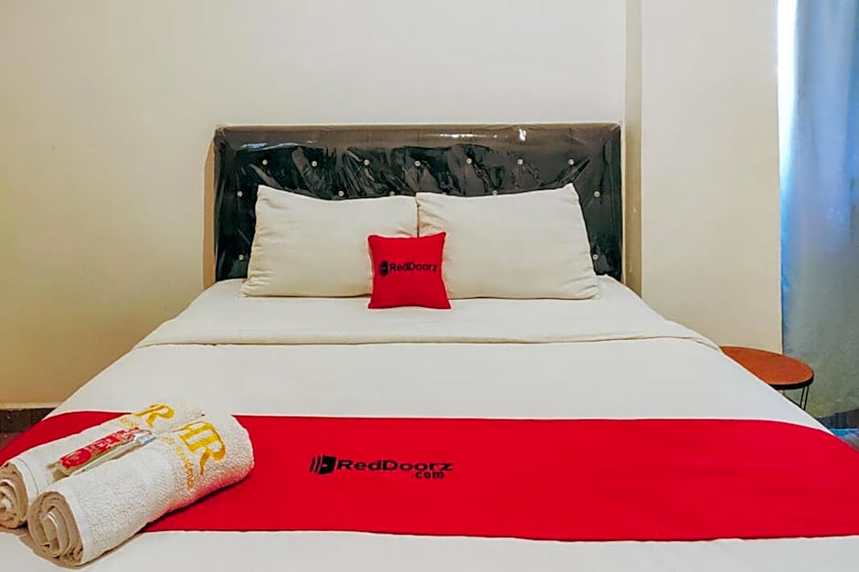 RedDoorz @ Sukomanunggal Surabaya
