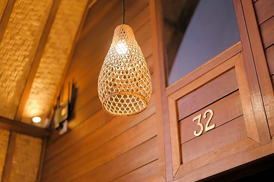 Murna Villa 3, A modern Balinese wooden house 360 GWK view