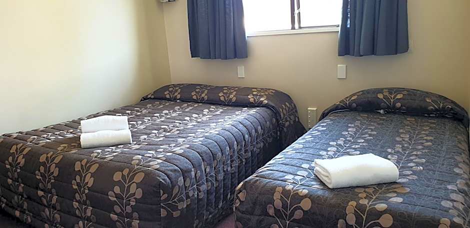 Commodore Motor Lodge