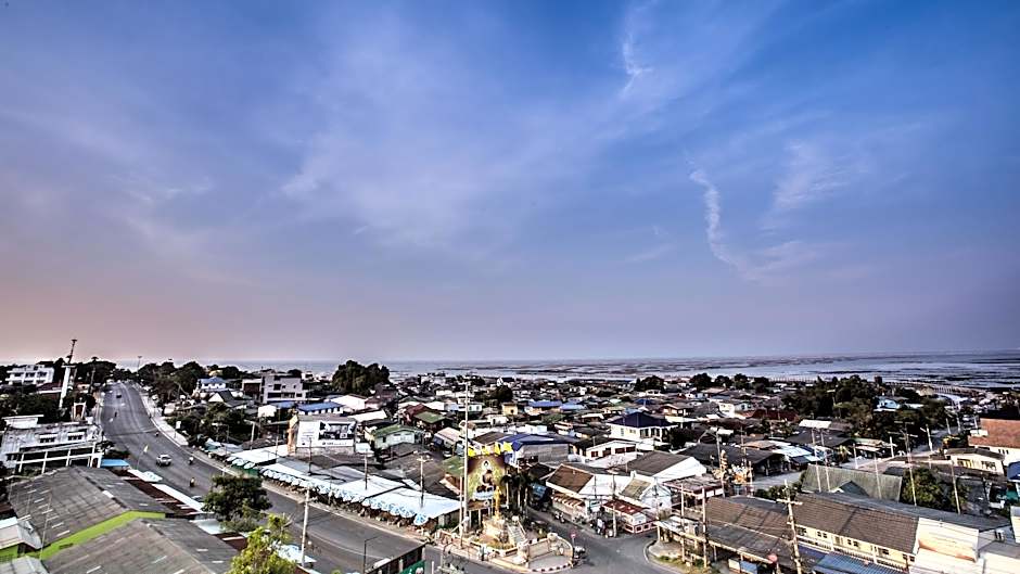 Central Place Angsila