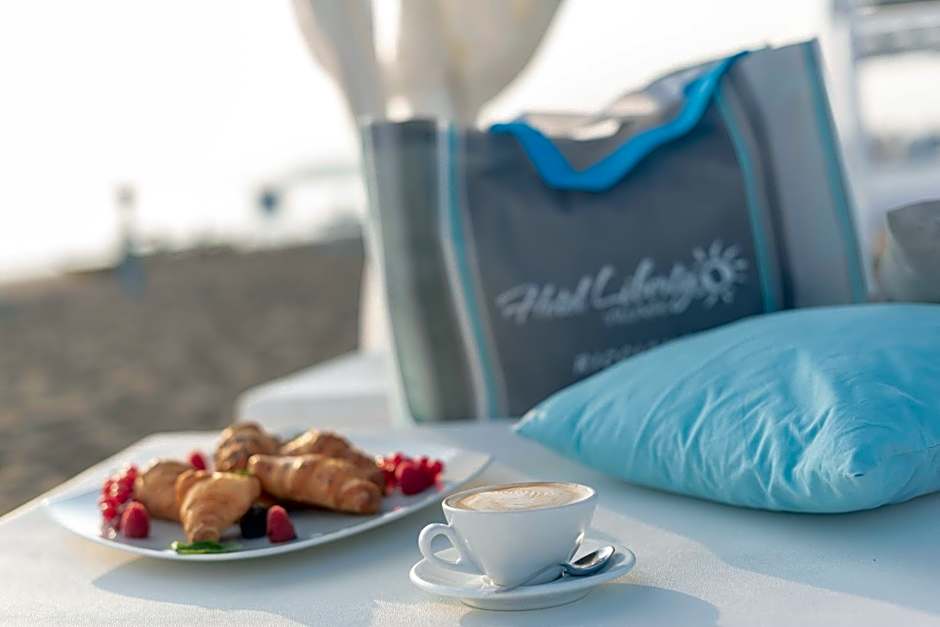 Hotel Liberty Beach - Parking & Beach