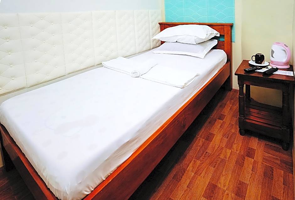 RedDoorz @ D128 Lodge Cagayan Valley