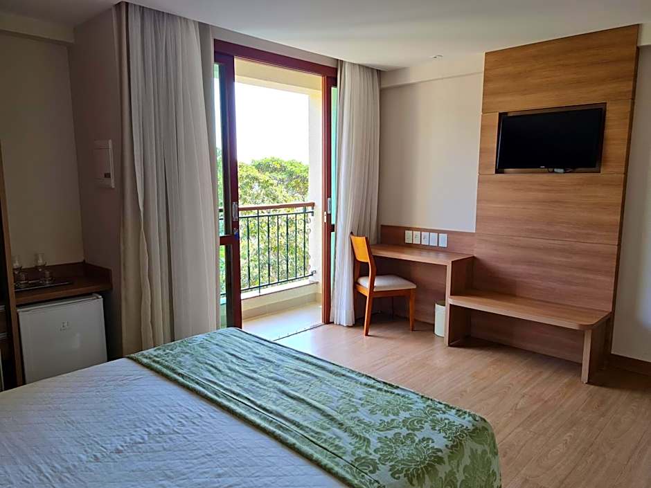 Vista para Pedra Azul e TV de 85''