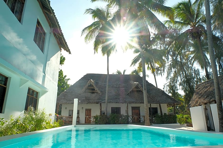 Makuti Beach Bungalows