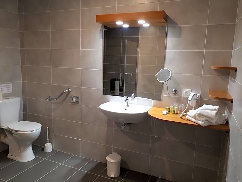 Zdjęcie 1 z 2 — Triple Room