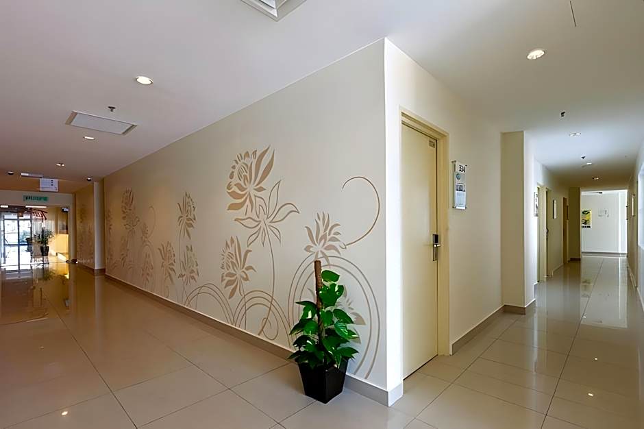 Tropical Hotel Kota Damansara