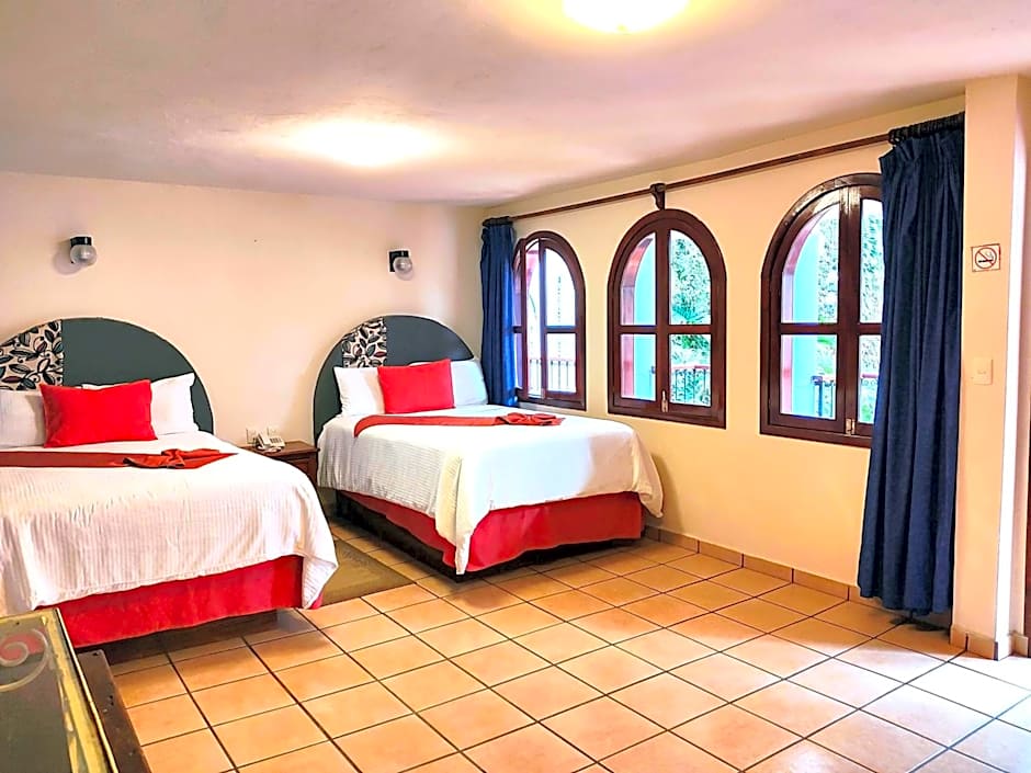 HOTEL JARDINES DEL CARMEN