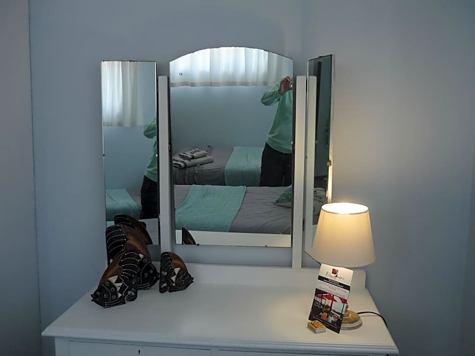 A1 Kynaston Guest House bed and breakfast or self catering