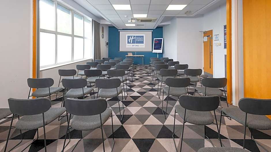 Holiday Inn Express Burton on Trent By IHG