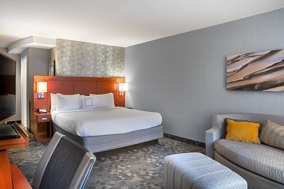 Courtyard by Marriott Denton