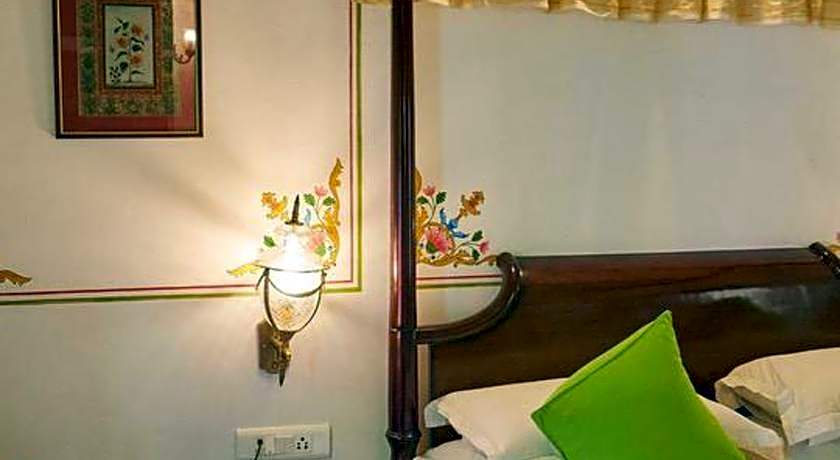 Hotel Mahendra Prakash