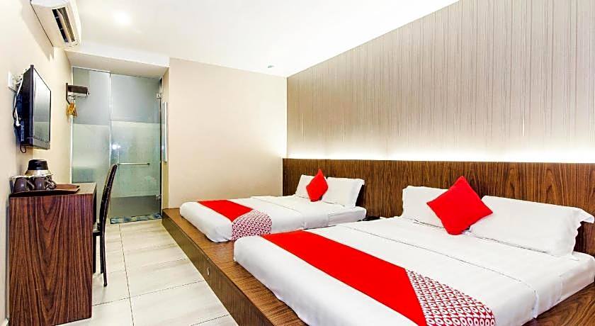 Super OYO 340 Comfort Hotel