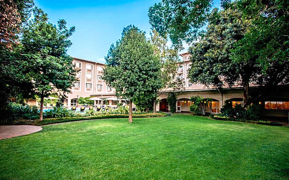 Garden Court Or Tambo International Airport