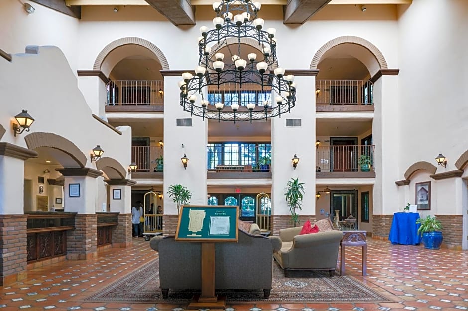 Buena Park Grand Hotel & Suites