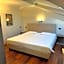 Jet Hotel