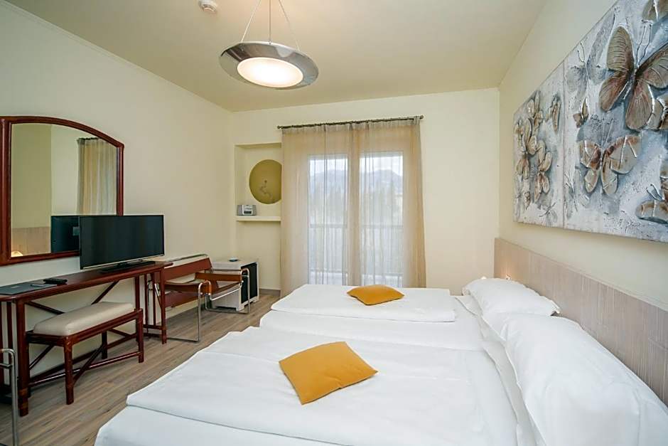 Club Hotel Olivi - Tennis Center