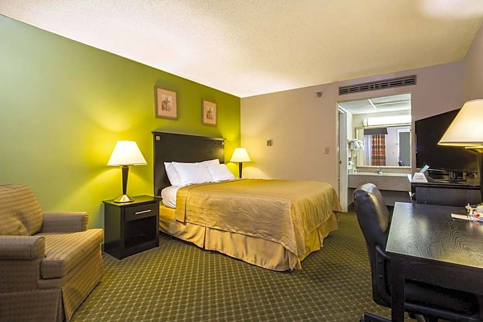 Quality Inn & Suites Moline
