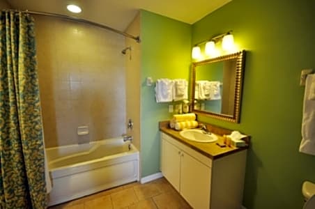 The Barefoot Suites