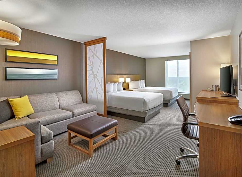 DoubleTree by Hilton Edmonton Downtown