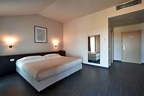 Classic Quadruple Room