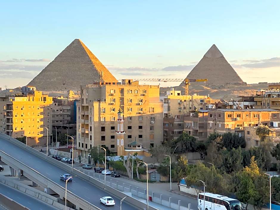Royal Crown Hotel Giza Pyramids View