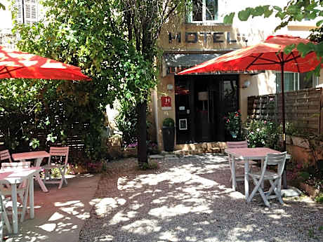 Hôtel L'Eau Des Collines