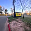 Super 8 by Wyndham The Woodlands North