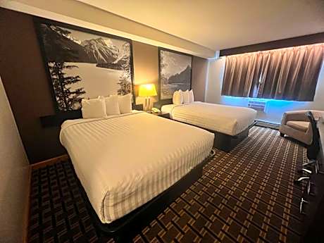 Queen Room with Two Queen Beds - Non-Smoking