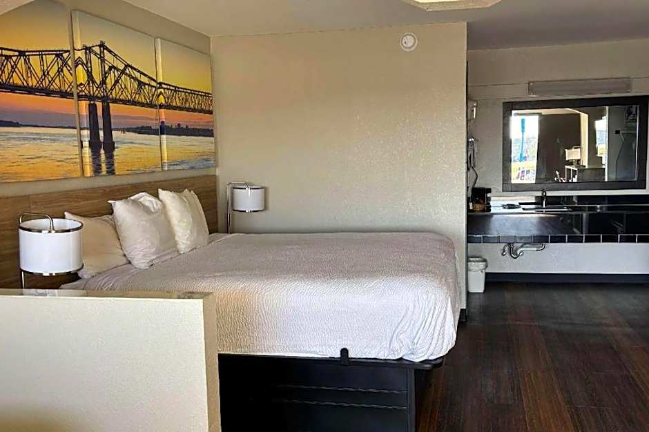 Days Inn & Suites by Wyndham Byram