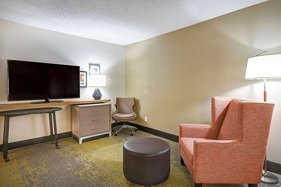 Holiday Inn- Allentown I-78 and Rt. 222 By IHG