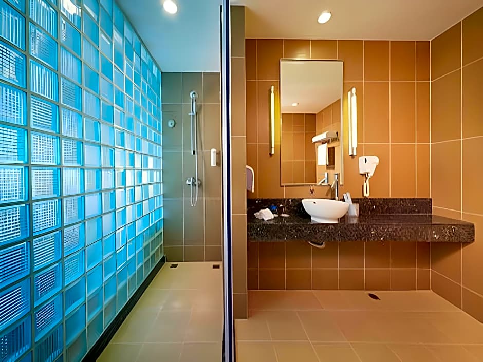 Holiday Inn Express Nantong Downtown By IHG