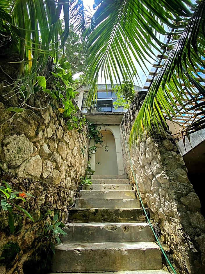 Elmar Hostel