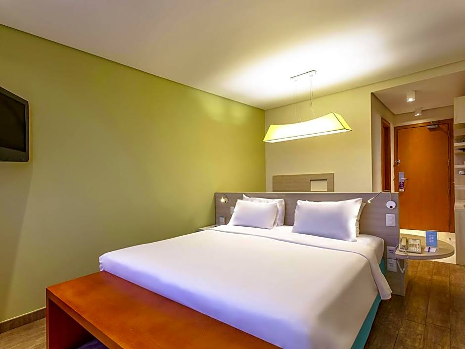 Mercure Salvador Rio Vermelho Hotel