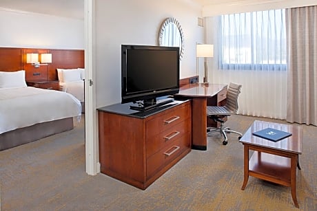 Executive Two-Bedroom Double Suite 