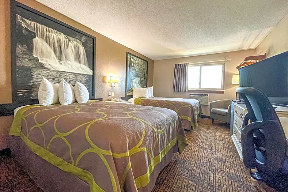 Super 8 by Wyndham Indianapolis Emerson