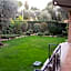 Aurelia Garden Gold B&B