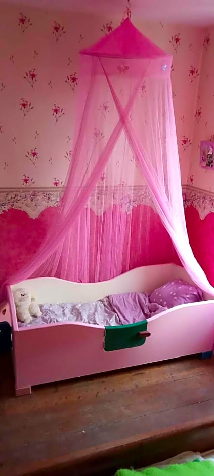 La Grille Fleurie, chambres d'hôte chez l'habitant