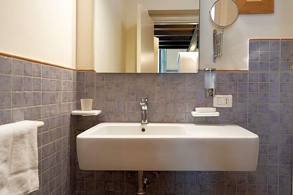 Amenano Apartments