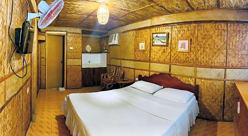 Bamboo House Beach Lodge & Restaurant