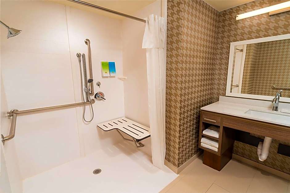 Home2 Suites By Hilton Bakersfield