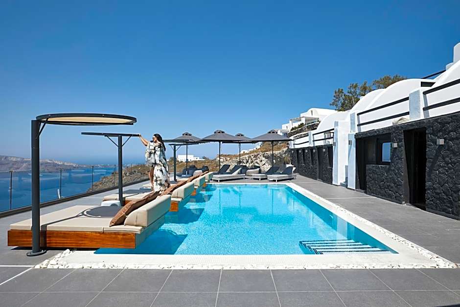 Oia Suites
