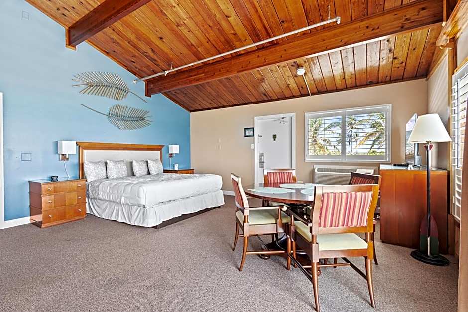 Oceanfront Inn Suite, Ocean and Inlet Views, King Bed, #12