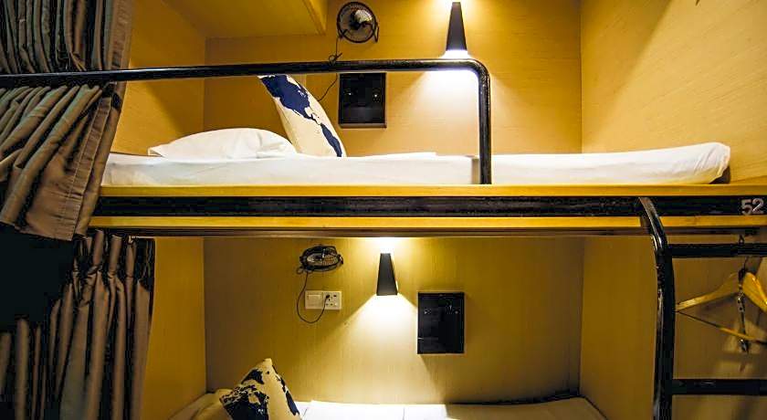 Traveller Bunker Hostel