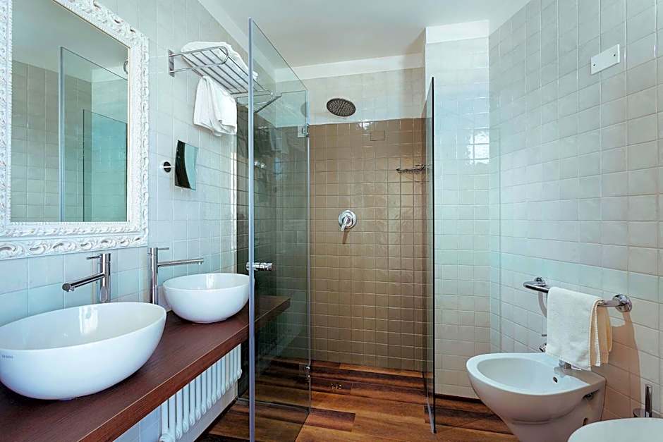 Best Western Maison B Hotel