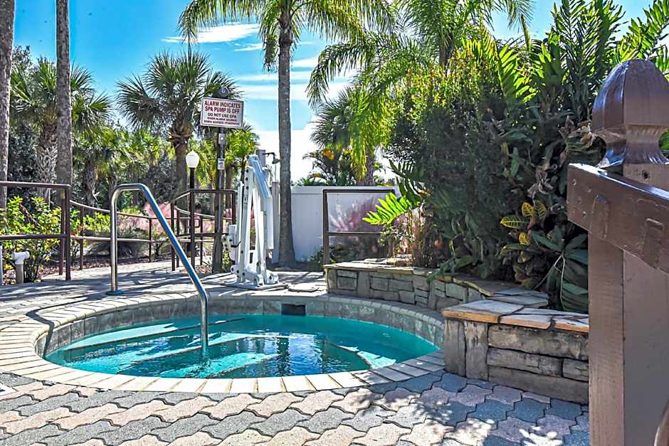Holiday Inn Express & Suites Cocoa by IHG