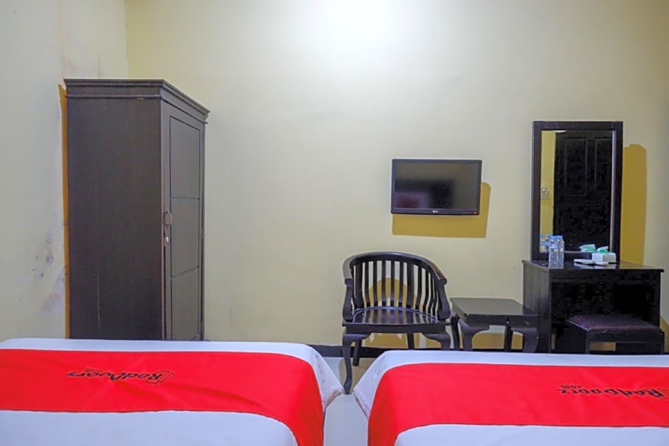 RedDoorz near Citraland Waterpark Kendari
