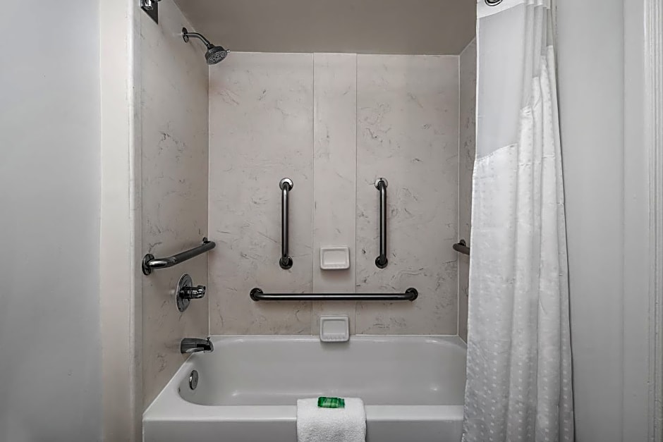 Holiday Inn Charleston-Riverview By IHG