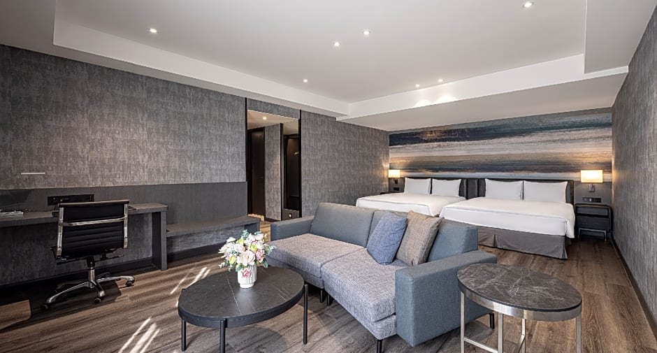 Lakeshore Hotel Metropolis